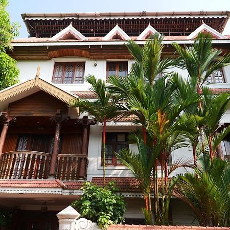 Hotel White Rose Kochi Eksteriør billede
