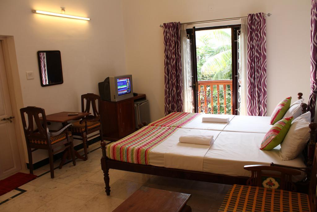 Hotel White Rose Kochi Eksteriør billede