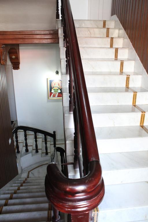 Hotel White Rose Kochi Eksteriør billede