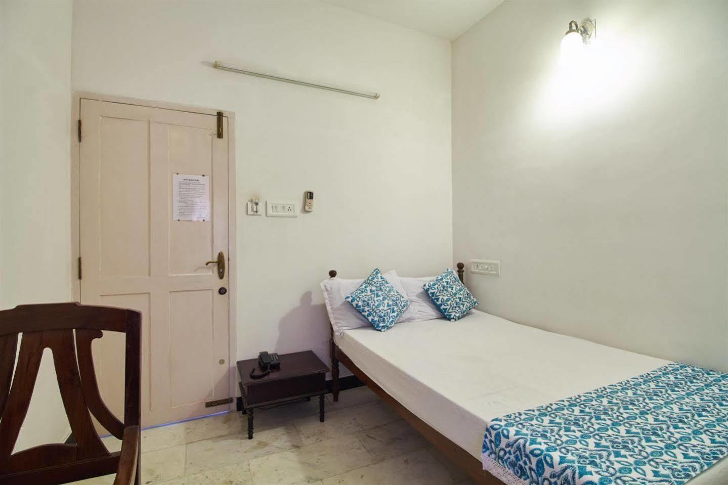 Hotel White Rose Kochi Eksteriør billede