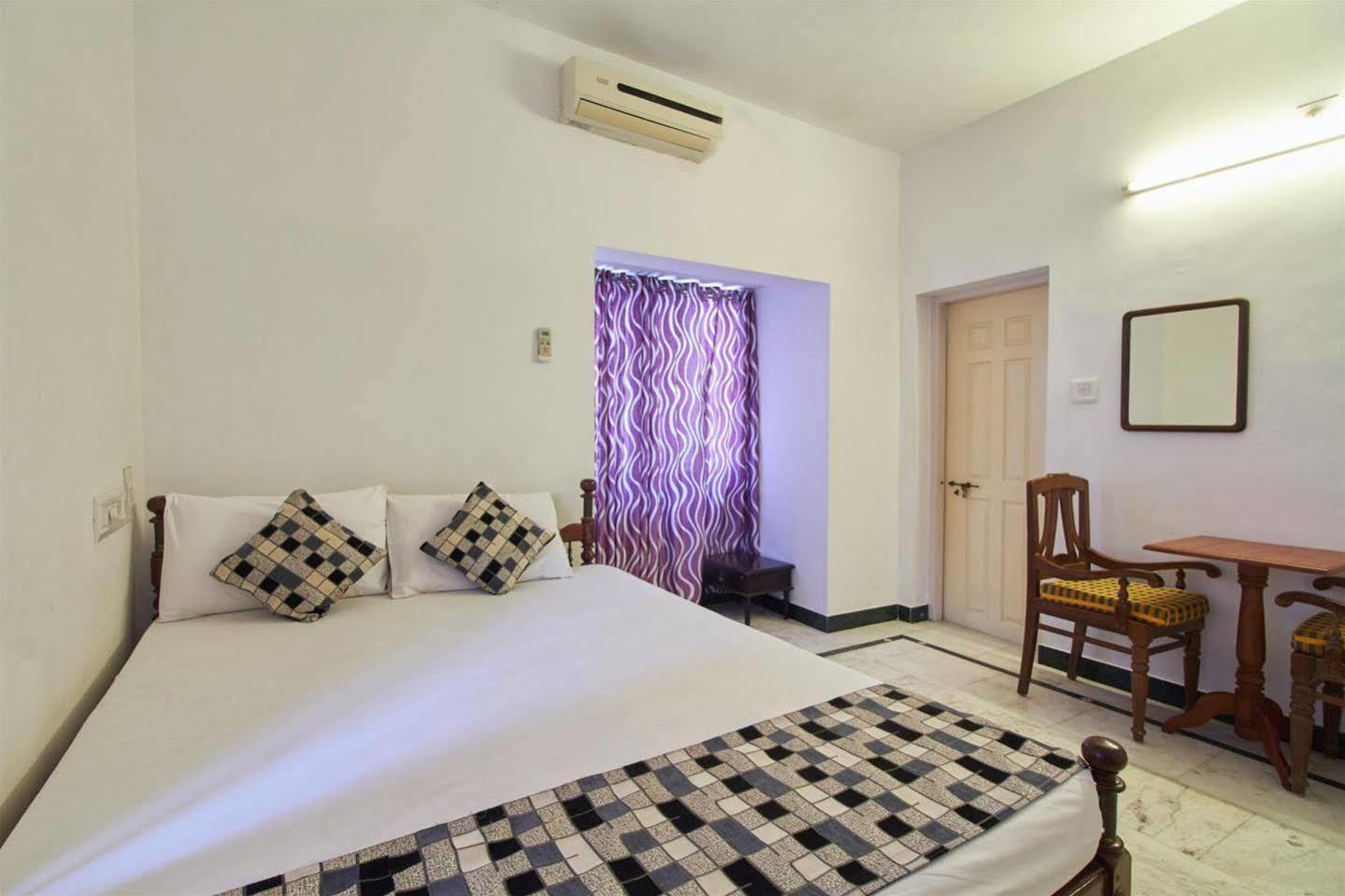 Hotel White Rose Kochi Eksteriør billede