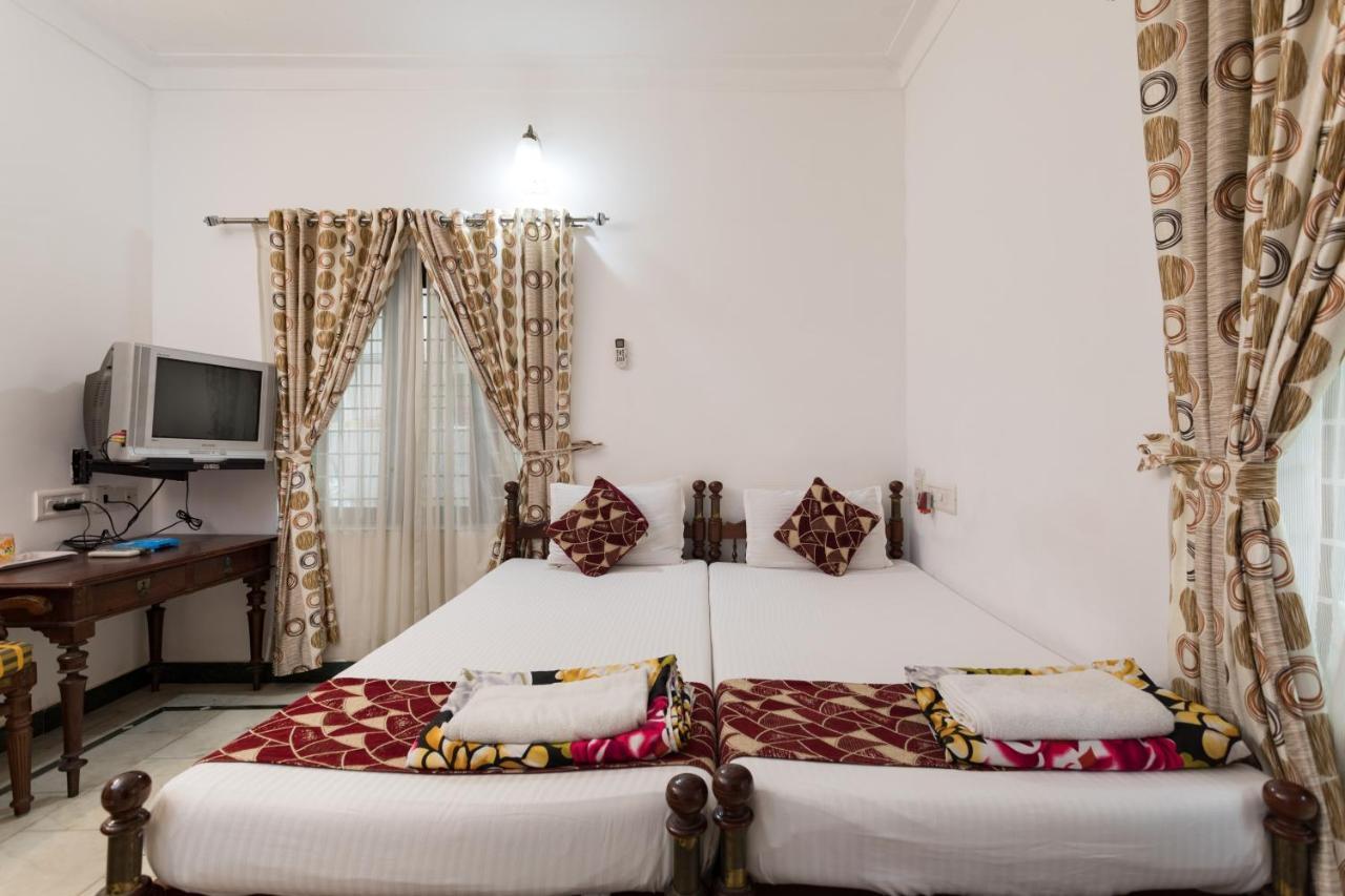 Hotel White Rose Kochi Eksteriør billede
