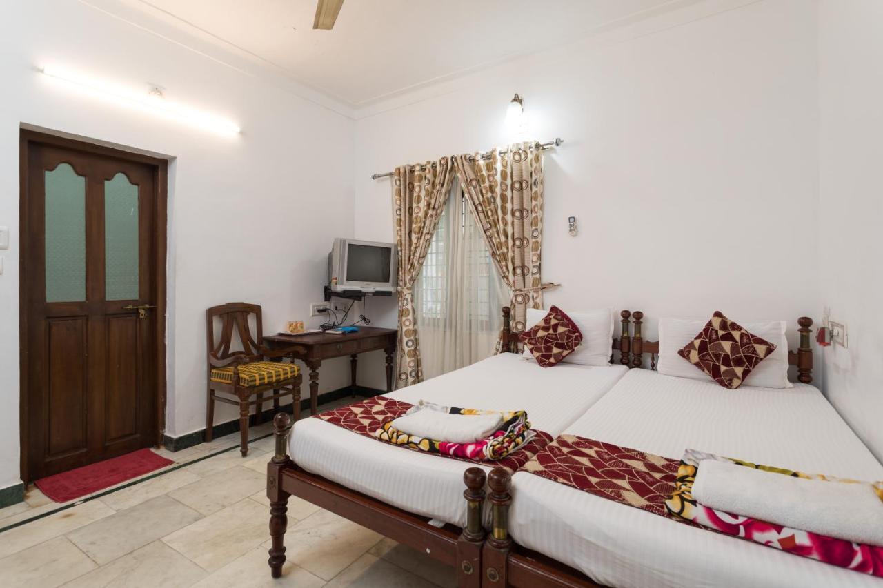Hotel White Rose Kochi Eksteriør billede