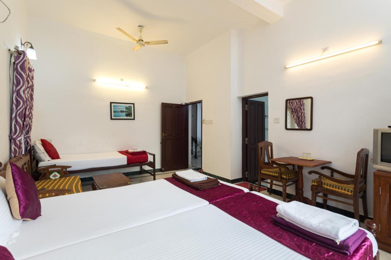 Hotel White Rose Kochi Eksteriør billede