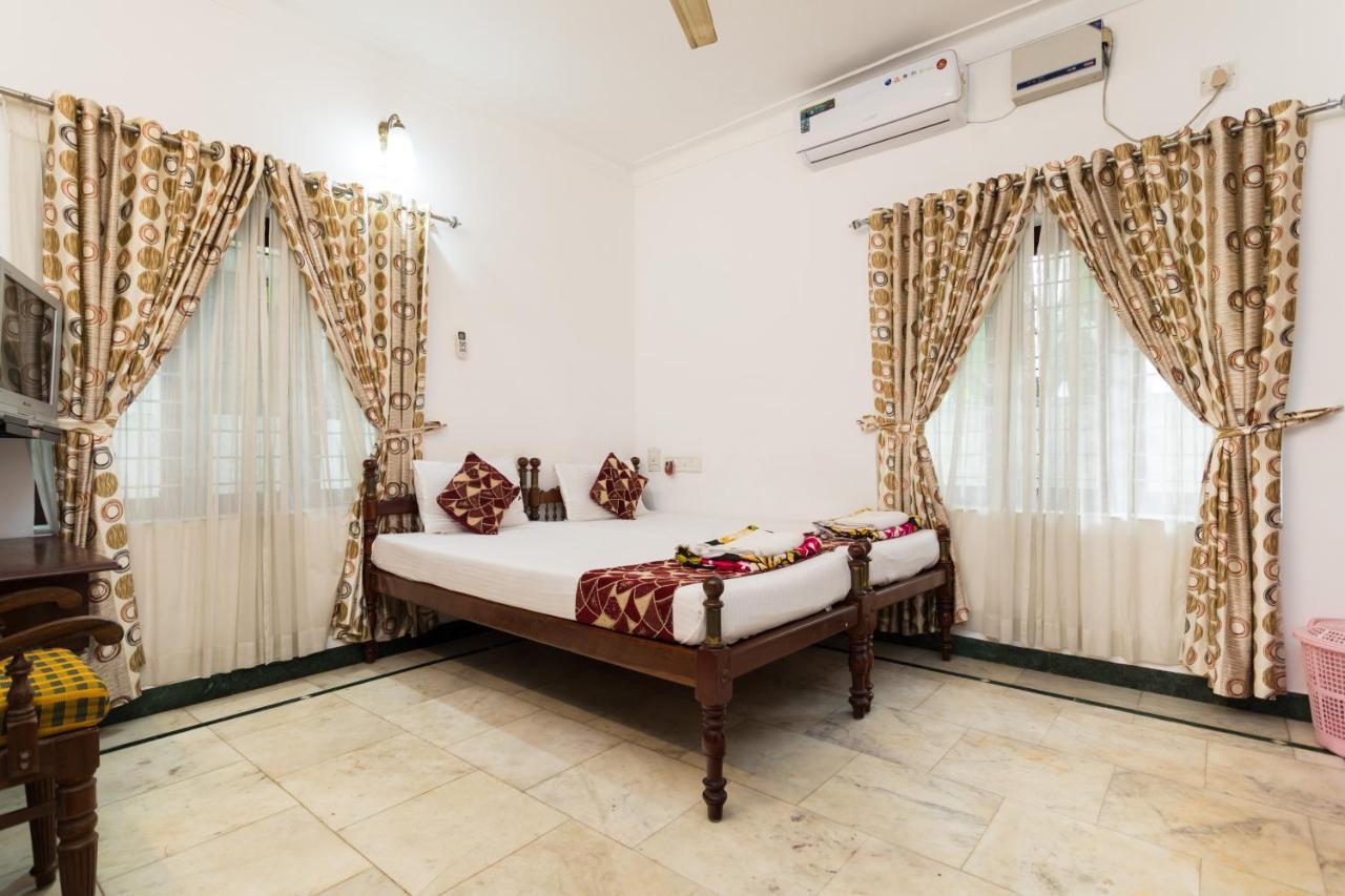 Hotel White Rose Kochi Eksteriør billede